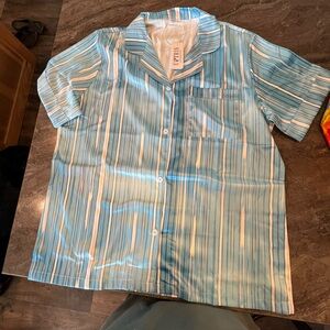 ✨NEW✨Uptris Blue & White Silky pajamas